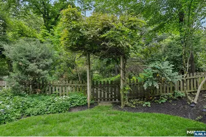 419 Hollywood Avenue, Ho Ho Kus, NJ 07423 - Photo 31
