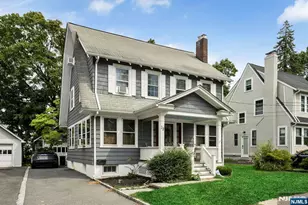 19 Christopher Pl, Ridgewood, NJ 07450 - Photo 1