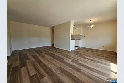 233 12th Street 1J #1J, Palisades Park, NJ 07650 - Photo 9