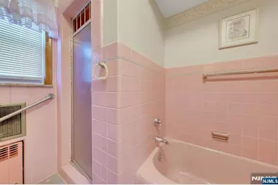 316 Sanford Avenue, Lyndhurst Township, NJ 07071 - Photo 11