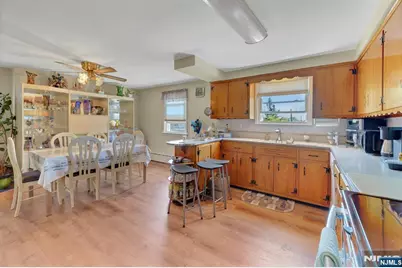 316 Sanford Avenue, Lyndhurst Township, NJ 07071 - Photo 17