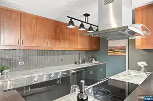 2 Constitution Ct 701, Hoboken, NJ 07030 - Photo 5