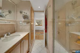 2 Eliot Ct, Teaneck Township, NJ 07666 - Photo 17