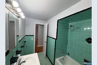 235 Pulaski Avenue 2nd Floor #2nd Floor, Wallington, NJ 07057 - Photo 17