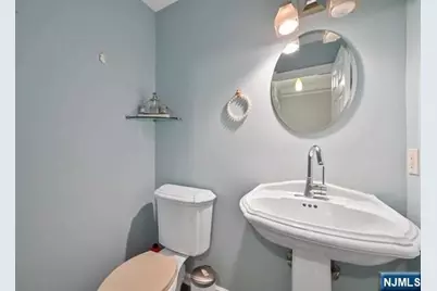 172 Price Court 172 #172, West New York, NJ 07093 - Photo 7
