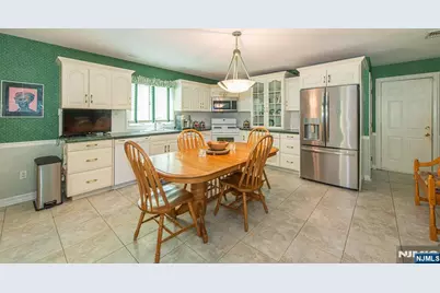 2 Blueberry Court, Mahwah, NJ 07430 - Photo 13