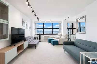 7000 E Boulevard E 26E #26E, Guttenberg, NJ 07093 - Photo 1