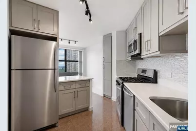 7000 E Boulevard E 26E #26E, Guttenberg, NJ 07093 - Photo 7