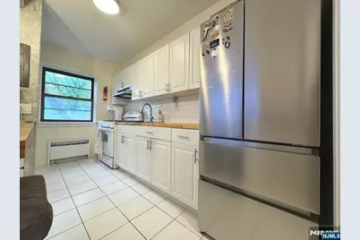 500 Linwood Drive 2G #2G, Fort Lee, NJ 07024 - Photo 5