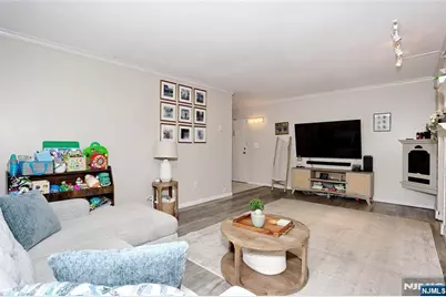 550 Fairview Avenue 302 #302, Westwood, NJ 07675 - Photo 9
