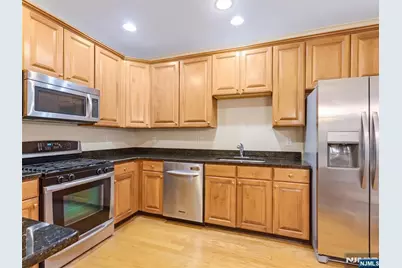 9 Goffle Brook Court 205 #205, Hawthorne, NJ 07506 - Photo 7