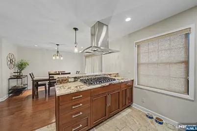 101 Oak Street E7 #E7, Oakland, NJ 07436 - Photo 9