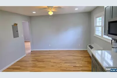 150 Jay Avenue, Lyndhurst Township, NJ 07071 - Photo 7