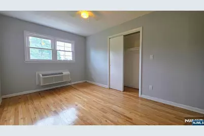 150 Jay Avenue, Lyndhurst Township, NJ 07071 - Photo 17