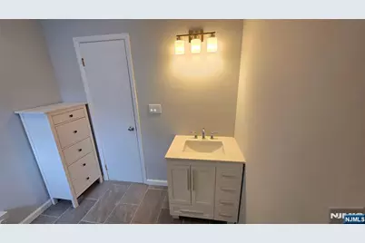 150 Jay Avenue, Lyndhurst Township, NJ 07071 - Photo 11