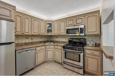 945 Juniper Way, Mahwah, NJ 07430 - Photo 15