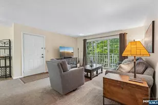 945 Juniper Way, Mahwah, NJ 07430 - Photo 5