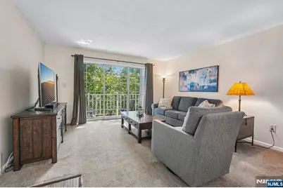 945 Juniper Way, Mahwah, NJ 07430 - Photo 5