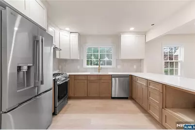 353 Oakdene Avenue, Leonia, NJ 07605 - Photo 3