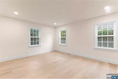 353 Oakdene Avenue, Leonia, NJ 07605 - Photo 9