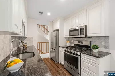 2902 Mark Twain Way, Mahwah, NJ 07430 - Photo 13