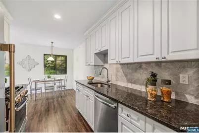 2902 Mark Twain Way, Mahwah, NJ 07430 - Photo 17