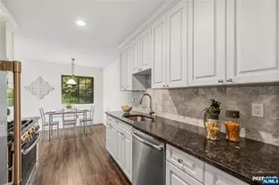 2902 Mark Twain Way, Mahwah, NJ 07430 - Photo 17