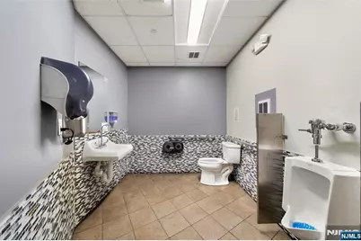 340 Paterson Avenue, East Rutherford, NJ 07073 - Photo 19