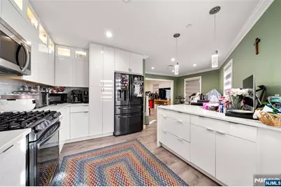 340 Paterson Avenue, East Rutherford, NJ 07073 - Photo 21