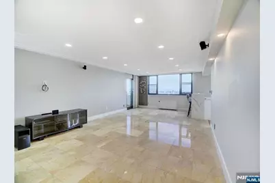 250 Gorge Road 29L #29L, Cliffside Park, NJ 07010 - Photo 3