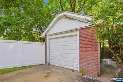 1481 Endicott Terrace, Teaneck Township, NJ 07666 - Photo 25