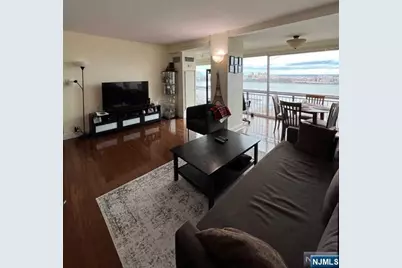 2 Horizon Road 1211 #1211, Fort Lee, NJ 07024 - Photo 5