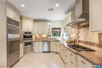 8 Marion Court, Ho Ho Kus, NJ 07423 - Photo 9