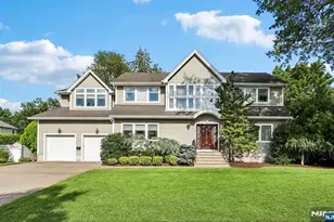 8 Marion Ct, Ho Ho Kus, NJ 07423 - Photo 1