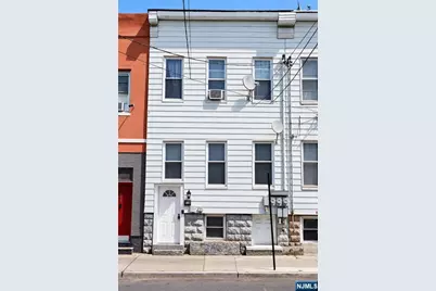 653 4th Avenue, Elizabeth, NJ 07202 - Photo 1