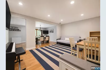 286 McKinley Boulevard, Paramus, NJ 07652 - Photo 11