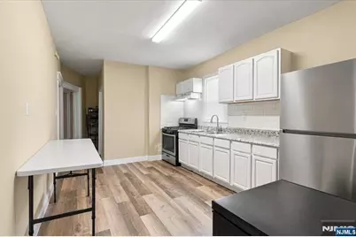 422 Jelliff Avenue, Newark, NJ 07112 - Photo 19
