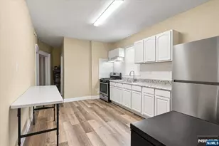 422 Jelliff Ave, Newark, NJ 07112 - Photo 19