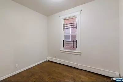 422 Jelliff Avenue, Newark, NJ 07112 - Photo 9