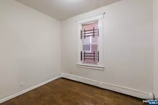 422 Jelliff Ave, Newark, NJ 07112 - Photo 9