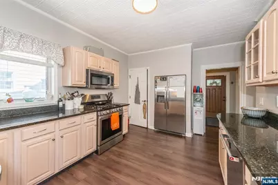15 Washburn Place, Caldwell, NJ 07006 - Photo 7