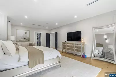 151 Stuart Street, Paramus, NJ 07652 - Photo 23