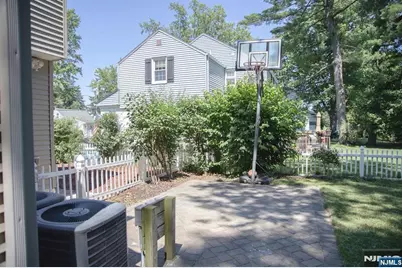 22 Warren Road, Fair Lawn, NJ 07410 - Photo 37
