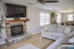 22 Warren Rd, Fair Lawn, NJ 07410 - Photo 11