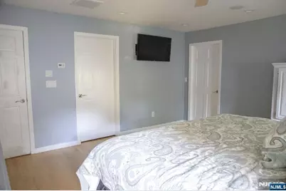 22 Warren Road, Fair Lawn, NJ 07410 - Photo 21