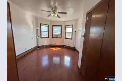 207 Manor Avenue 2 #2, Harrison, NJ 07029 - Photo 7