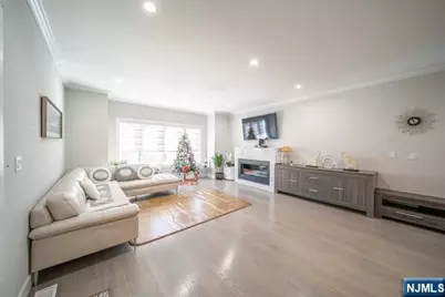 229 6th Street B #B, Fairview, NJ 07022 - Photo 3