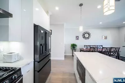 229 6th Street B #B, Fairview, NJ 07022 - Photo 15