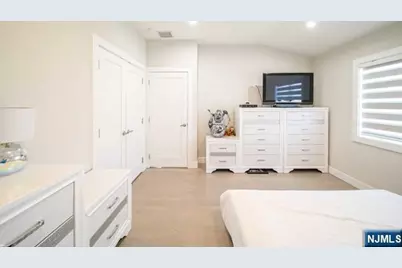 229 6th Street B #B, Fairview, NJ 07022 - Photo 19