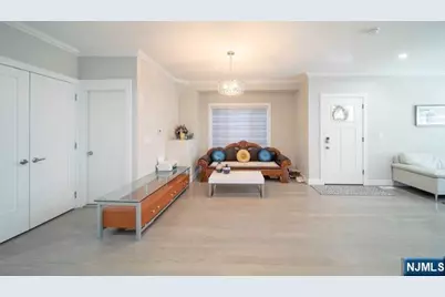 229 6th Street B #B, Fairview, NJ 07022 - Photo 5
